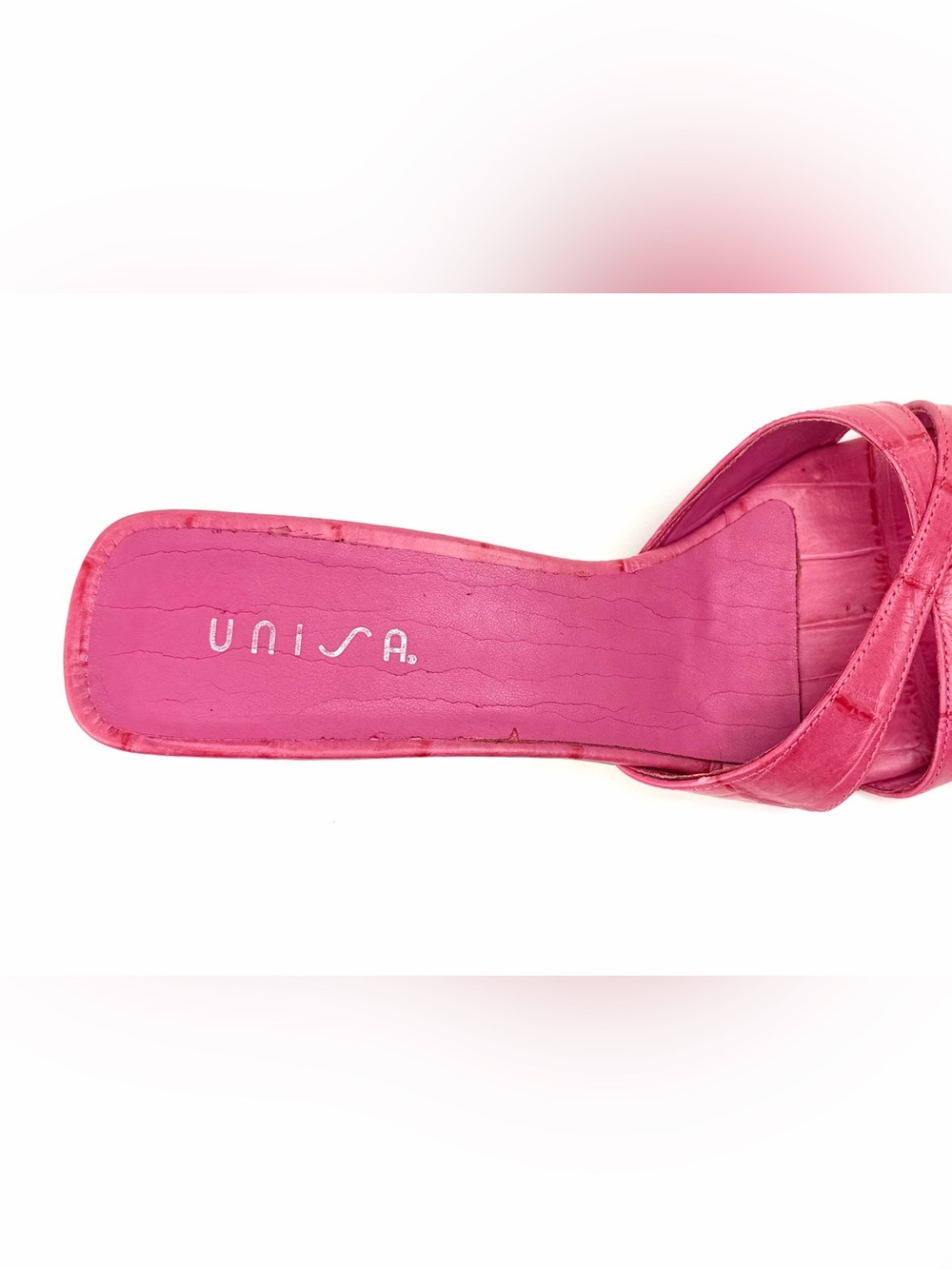 Vintage 90s Unisa crisscross kitten heel leather mules in vibrant hot pink. - Picture 8 of 11